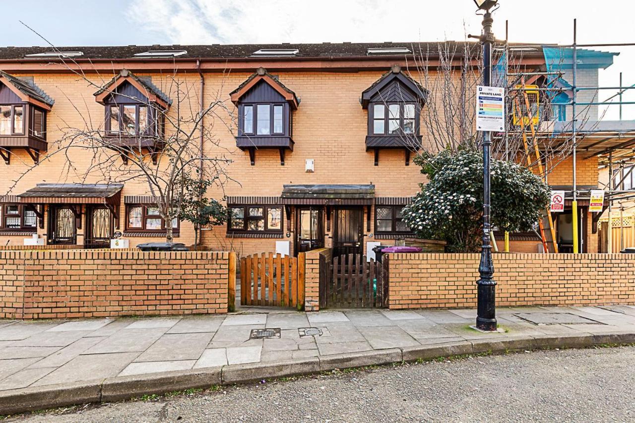 Appartamento Stylish & Spacious 3-bed In Vibrant Bow